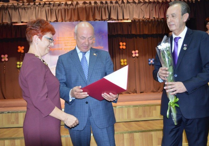 Михаил Леонтьев поздравил Губернский профессиональный колледж с 85-летием!