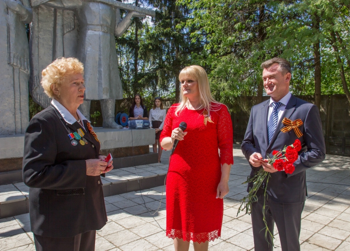 Коммунисты поздравили с днем Победы ветеранов Жегалово и Хотово