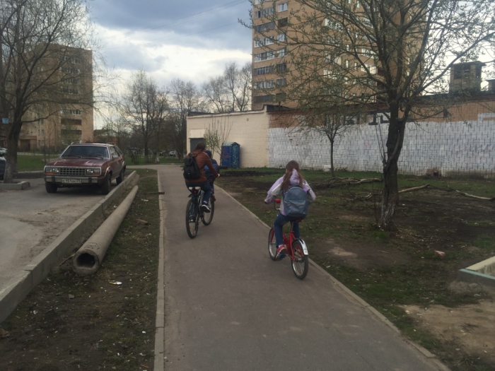 Сергей Андреев: «Нужна комплексная программа по восстановлении дворов и детских площадок»