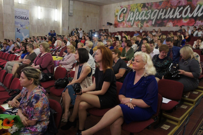 Александр Наумов принял участие в праздновании Дня социального работника в Домодедово