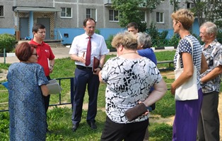 Виталий Фёдоров совместно с общественниками встретился с жителями Воскресенска и активистами Зарайска