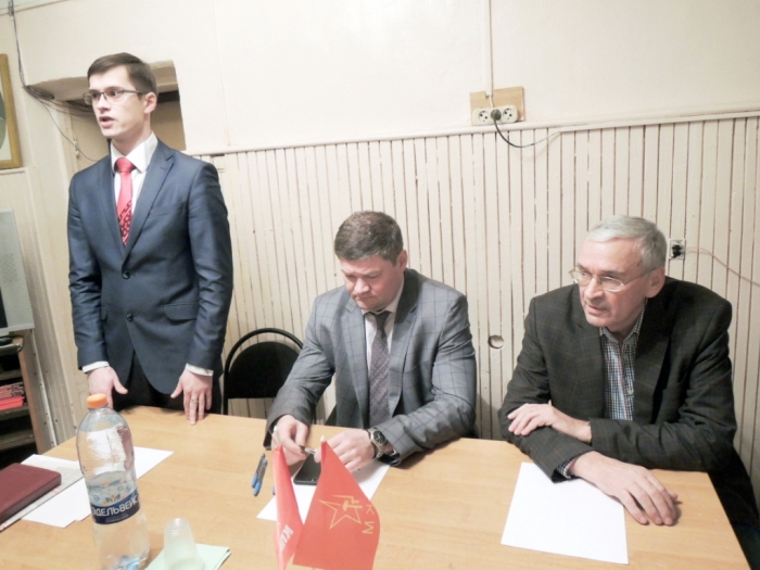 Глава городского округа Коломна встретился с коммунистами Коломны