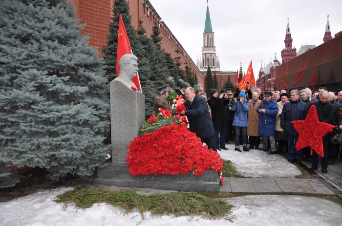 Подмосковные коммунисты почтили память И.В. Сталина