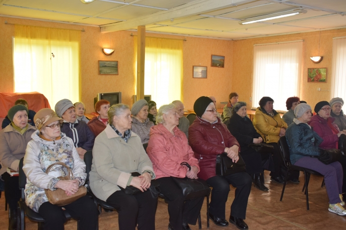 В городе Ступино состоялась встреча депутата-коммуниста Александра Наумова с «детьми войны»