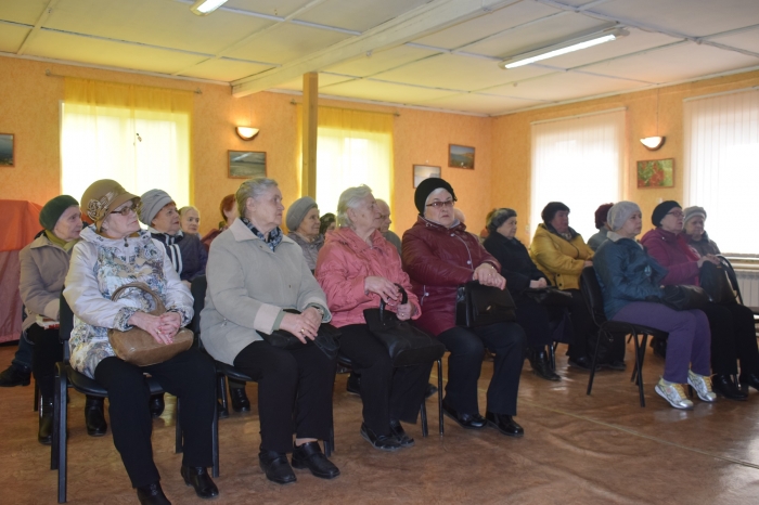 В городе Ступино состоялась встреча депутата-коммуниста Александра Наумова с «детьми войны»