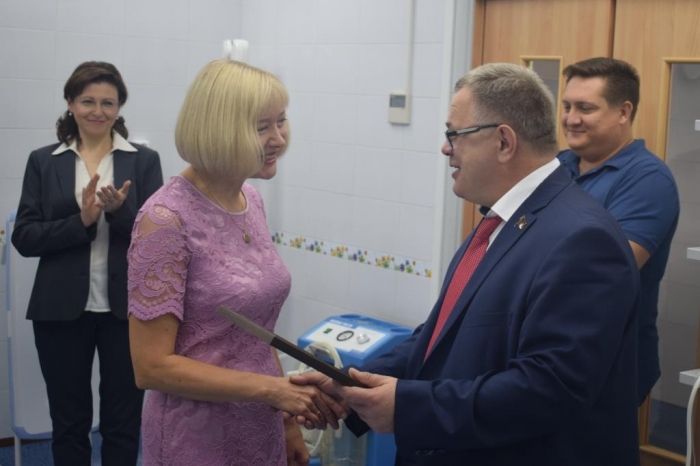 Депутат Александр Наумов поздравил домодедовцев с двумя профессиональными праздниками