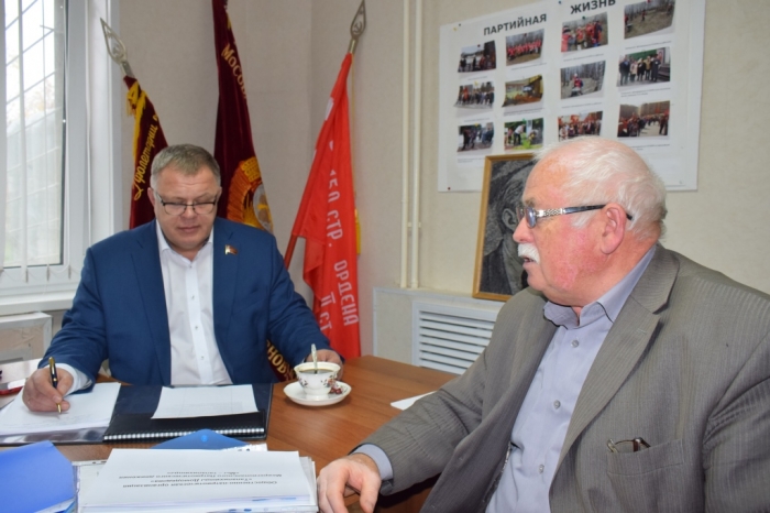 Депутат Мособлдумы Александр Наумов провел прием жителей в городском округе Домодедово