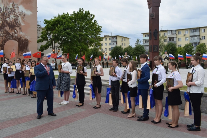 Александр Наумов принял участие во вручении паспортов юным серпуховичам