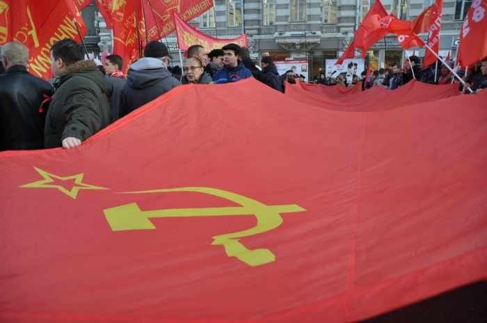 Да здравствует Великий Октябрь и новые победы во имя социализма!