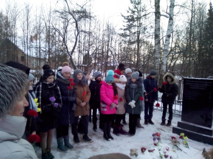 В Лотошино и Шаховской почтили память Советских солдат