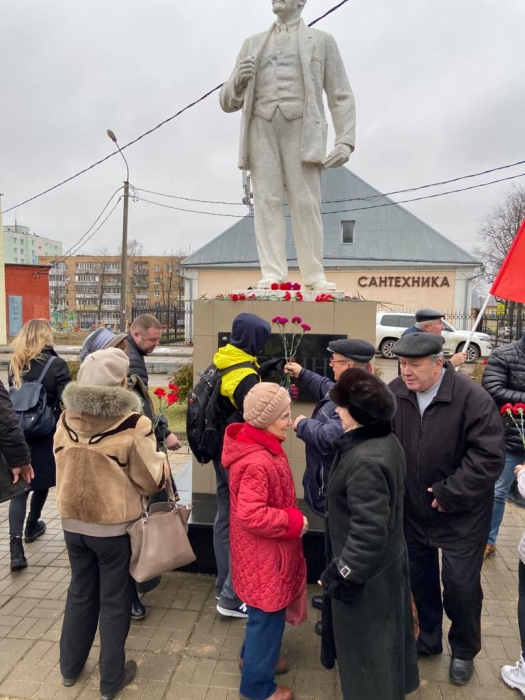 Клинские коммунисты почтили память Ленина 
