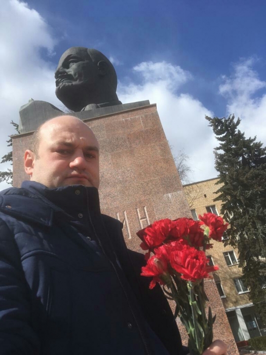 С Лениным в сердце!