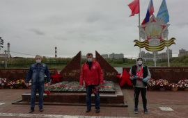 Раменские коммунисты поздравили земляков с Днём Победы