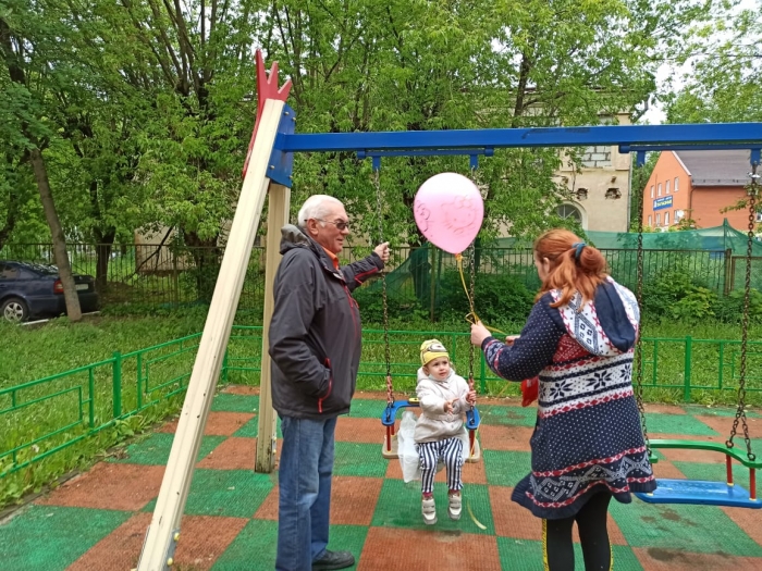 ВЖС «Надежда России» поздравили маленьких граждан с Днём защиты детей