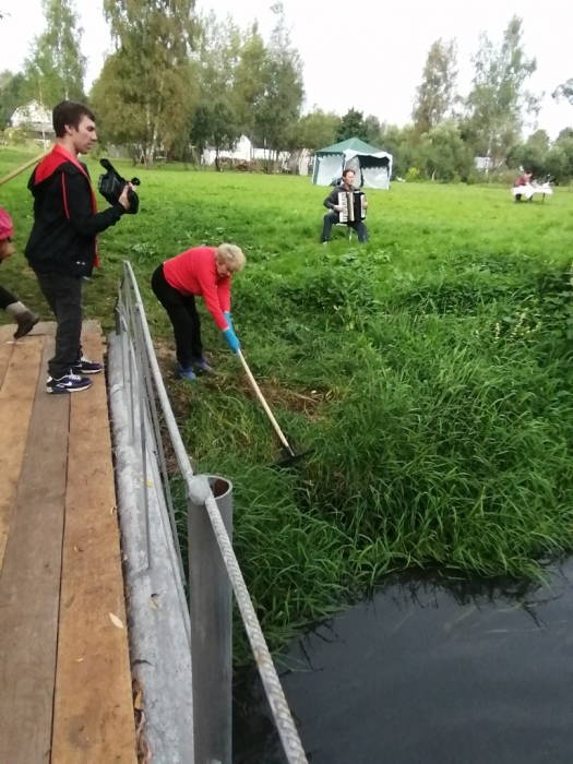 Акция по очистке берегов реки Талица