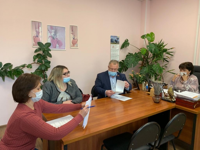Депутат-коммунист Александр Наумов, в региональную неделю, провел прием граждан в шести городских округах Подмосковья