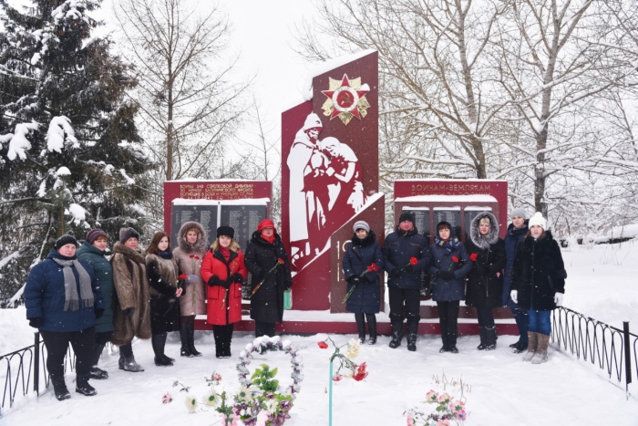 Лотошинские коммунисты чтут память о подвиге советских солдат