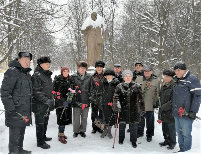 В Королёве состоялись возложения цветов  ко всем  памятникам В.И. Ленину