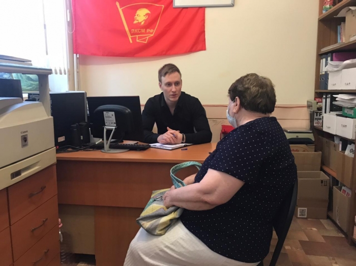 В Красногорском ГК КПРФ состоялся очередной прием граждан, попавших в трудную жизненную ситуацию
