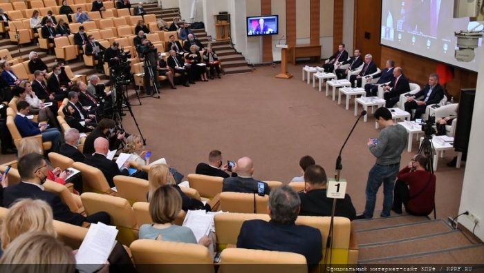 КПРФ в Госдуме провела круглый стол о законодательном обеспечении противодействия распространению новой коронавирусной инфекции