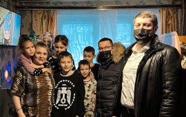 Депутаты-коммунисты навестили многодетную семью в Балашихе