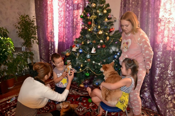 Рождественские подарки детям деревни Аладьино