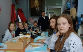 Кулинарный мастер-класс для детей провели в Балашихинском городском отделении КПРФ
