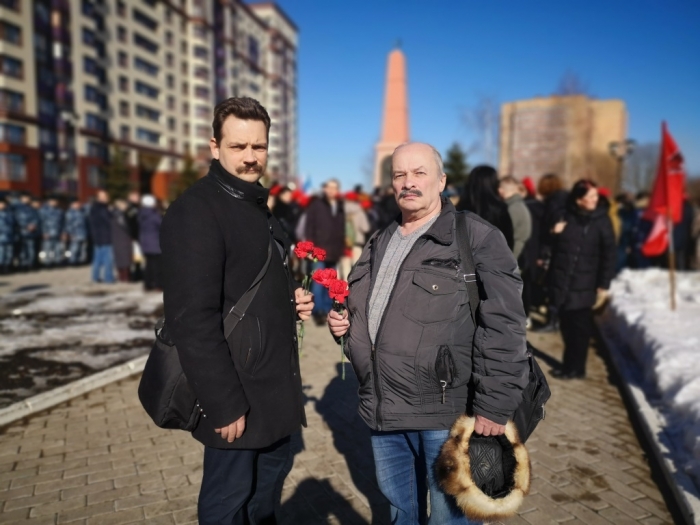 Сергиево-Посадские коммунисты возложили цветы к памятнику Воинам-интернационалистам в День памяти бойцов Сергиево-Посадского ОМОНа
