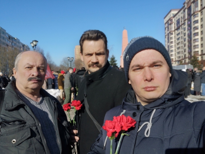 Сергиево-Посадские коммунисты возложили цветы к памятнику Воинам-интернационалистам в День памяти бойцов Сергиево-Посадского ОМОНа
