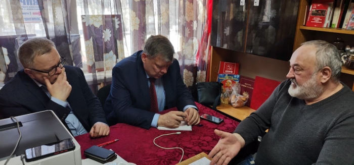 Депутаты-коммунисты Александр Наумов и Олег Емельянов провели прием граждан в наукограде Пущино