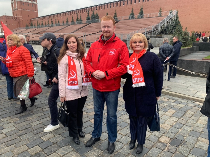 В Щёлково прошло возложение к памятникам В.И. Ленина