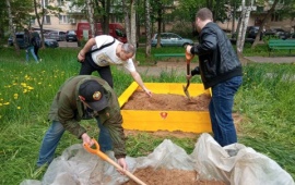 Фрязинские коммунисты помогают жителям города