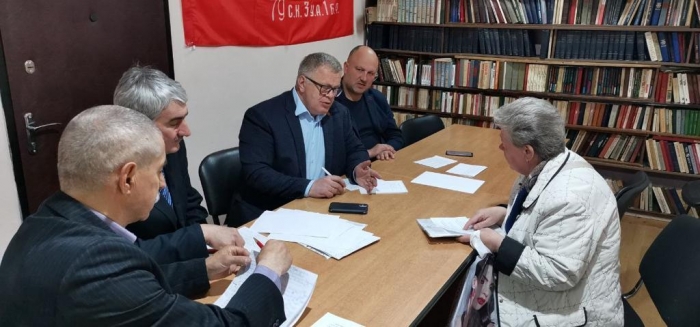 Депутат-коммунист Александр Наумов провел приём граждан в городе Коломна