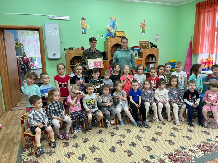 Каширские коммунисты поздравили ребят с Днём защиты детей