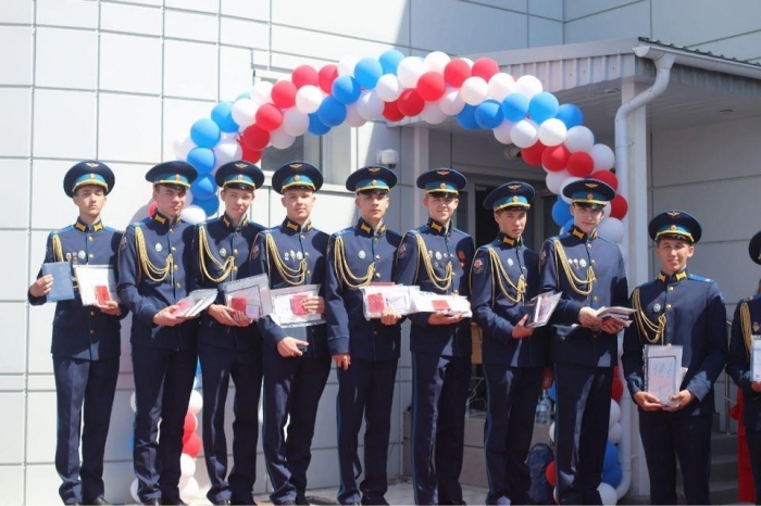 Депутаты Фрязино фракции КПРФ поздравили выпускников школ наукограда