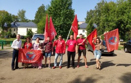 Балашихинские коммунисты провели автопробег в поддержку СВО
