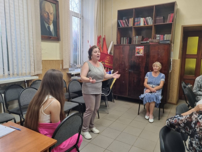 Председатель Подольской городской организации «Дети Войны» Татьяна Никитас провела общее собрание