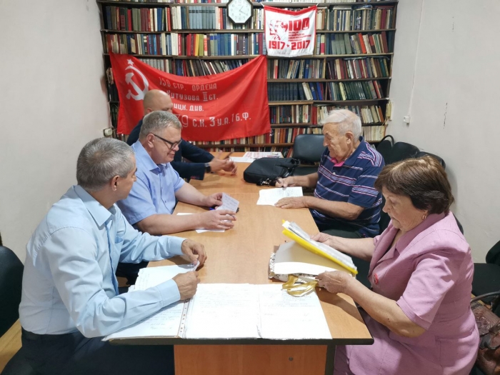 Депутат-коммунист Александр Наумов провёл приём граждан в городе Коломна