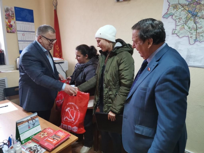 Руководитель фракции КПРФ Александр Наумов провёл приём граждан в Кашире
