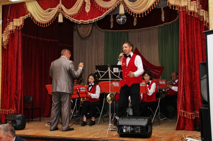 Каширские коммунисты отметили 105 лет Великого Октября праздничным концертом