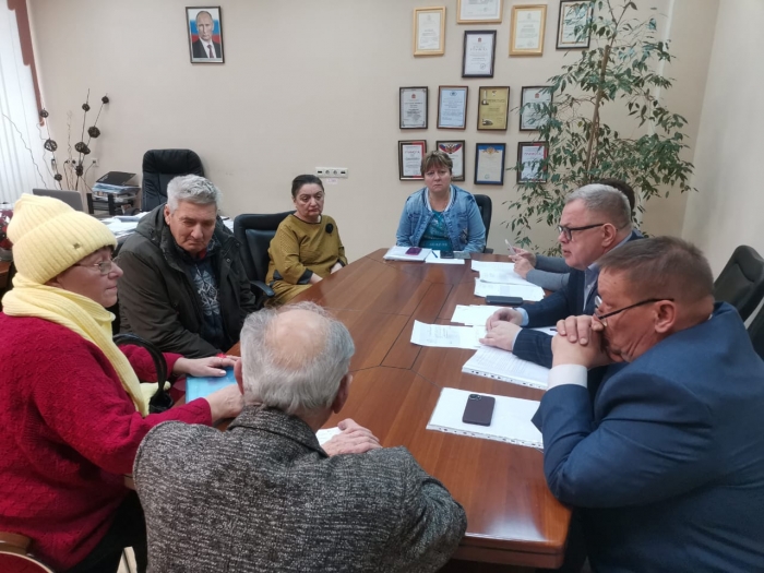 Руководитель фракции КПРФ в Мособлдуме Александр Наумов провёл приём граждан в Домодедове
