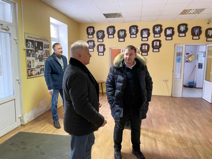Депутат Мособлдумы Марк Черемисов посетил Ногинскую школу бокса