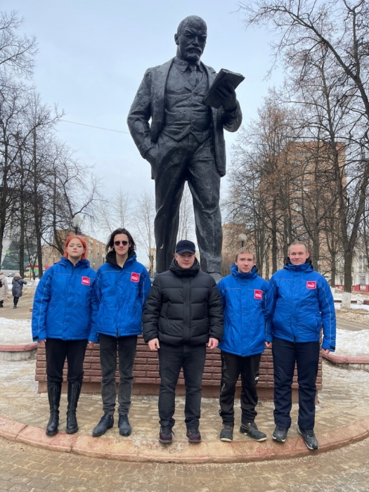 Коммунисты и комсомольцы Балашихи почтили память В.И.Ленина
