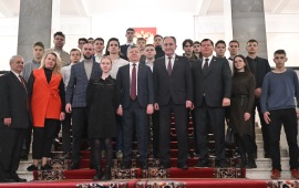 Люберецкие комсомольцы посетили выставку, посвященную 30-летию возрождения партии КПРФ