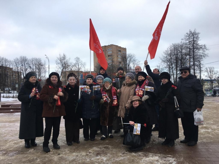 Клинские коммунисты: Не забудем подвиг сталинградцев!