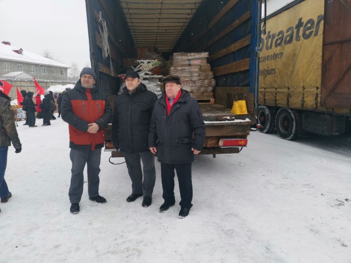 105-й юбилейный гуманитарный конвой от КПРФ ушел на Донбасс