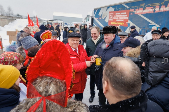 Сохраняя русские традиции Балашихинский ГК КПРФ принял участие в отправке 105-го гумконвоя на Донбасс