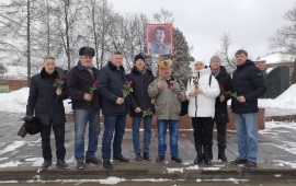 Сергиево-Посадские коммунисты почтили память И.В. Сталина
