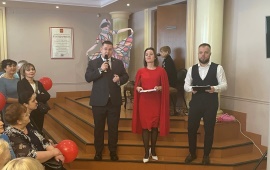 Депутат Мособлдумы Марк Черемисов поздравил женщин Богородского г.о. с наступающим праздником!