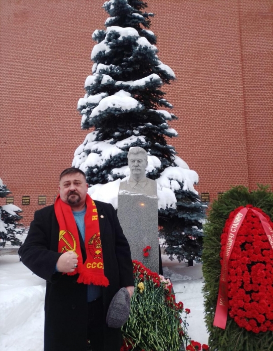 Шаховские коммунисты приняли участие в возложении цветов к могиле И.В. Сталина